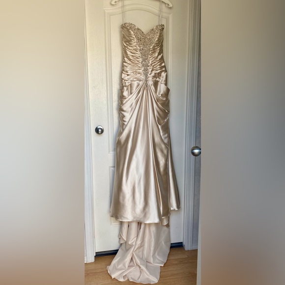 Alfred Sung Wedding Gown Champagne - Picture 7 of 7